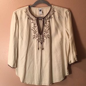 CUTE TOP BY GAP❤️